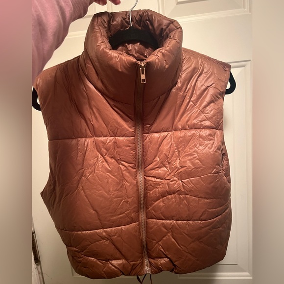 Brown cropped vest - Picture 4 of 5